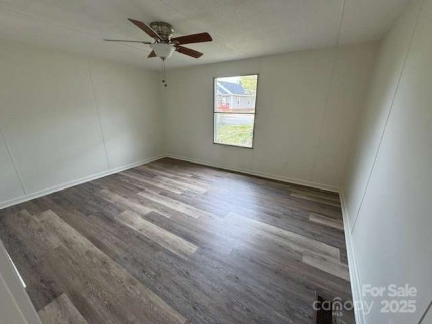 1628 B Avenue, Hickory, NC 28602.  MLS# CAR4243053, YatesRealty ID 10705. 