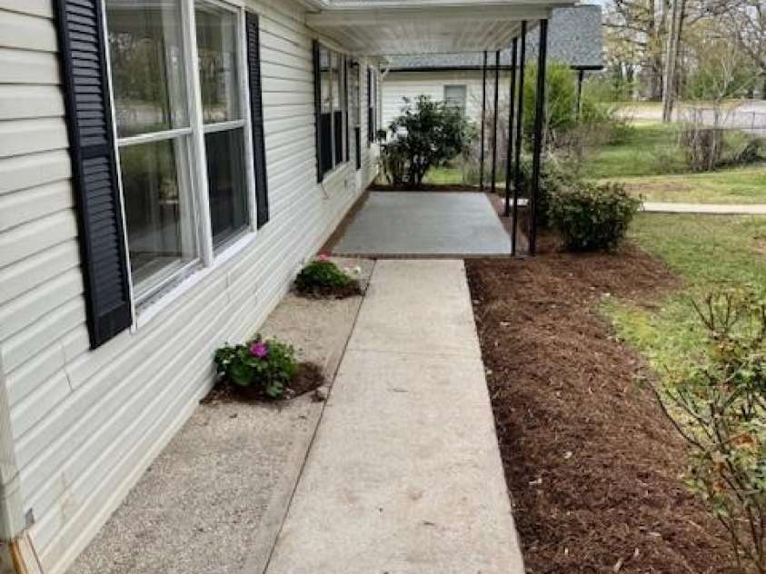 1628 B Avenue, Hickory, NC 28602.  MLS# CAR4243053, YatesRealty ID 10705. 