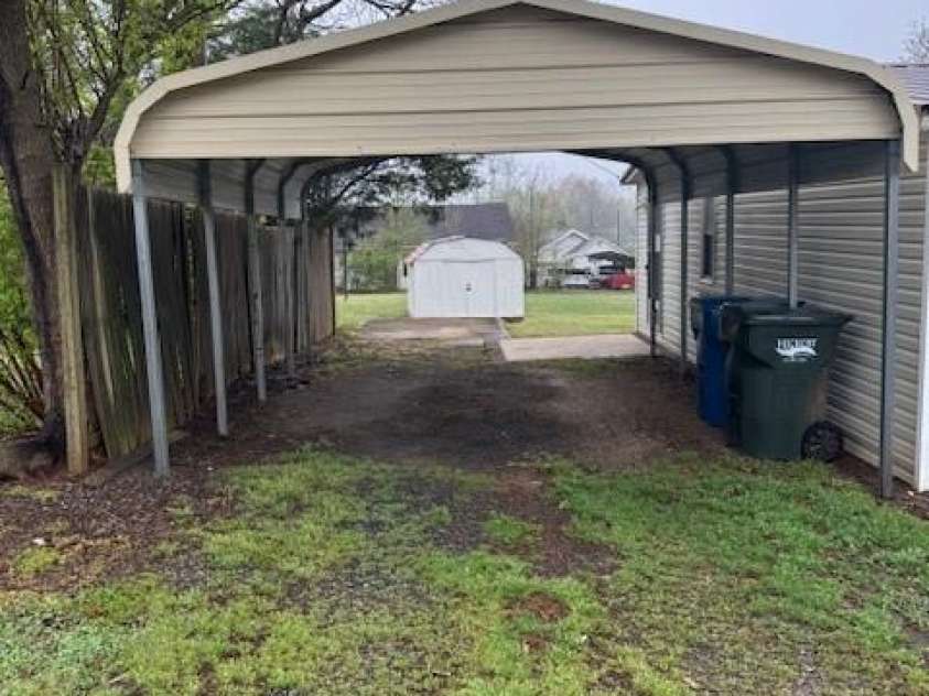 1628 B Avenue, Hickory, NC 28602.  MLS# CAR4243053, YatesRealty ID 10705. 