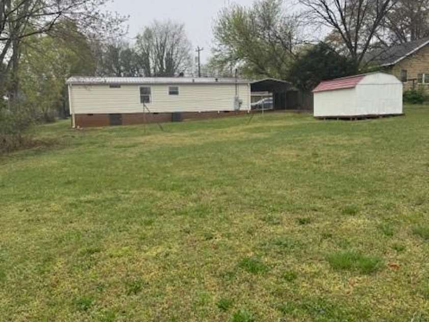 1628 B Avenue, Hickory, NC 28602.  MLS# CAR4243053, YatesRealty ID 10705. 