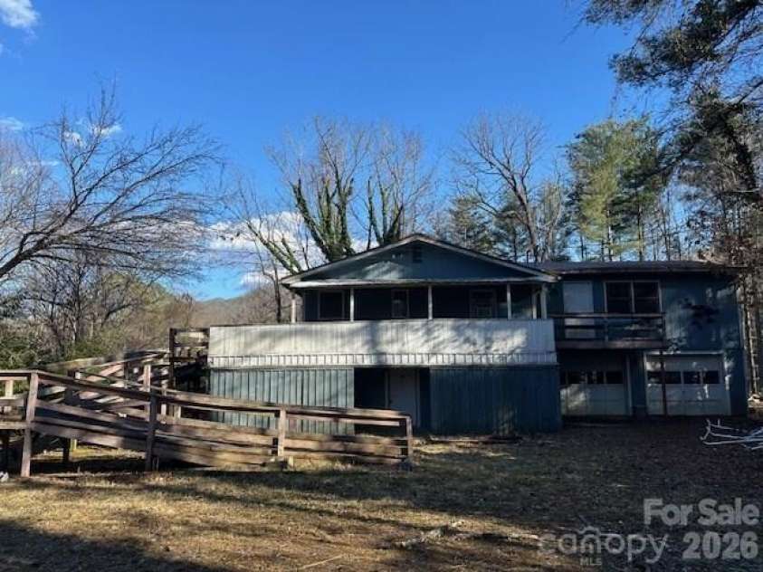 232 Heavenly View Drive, Sylva, NC 28779.  MLS# CAR4352569, YatesRealty ID 10706. 