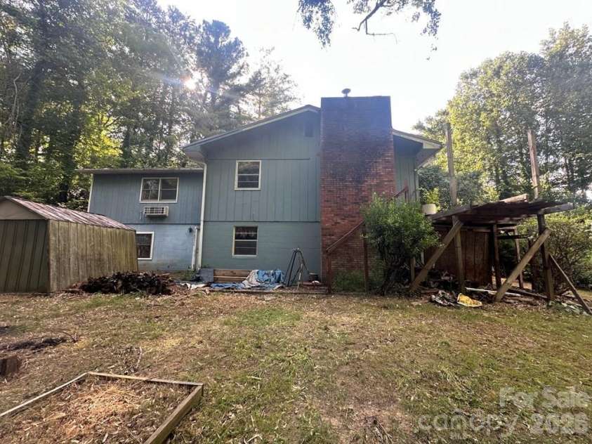 232 Heavenly View Drive, Sylva, NC 28779.  MLS# CAR4352569, YatesRealty ID 10706. 