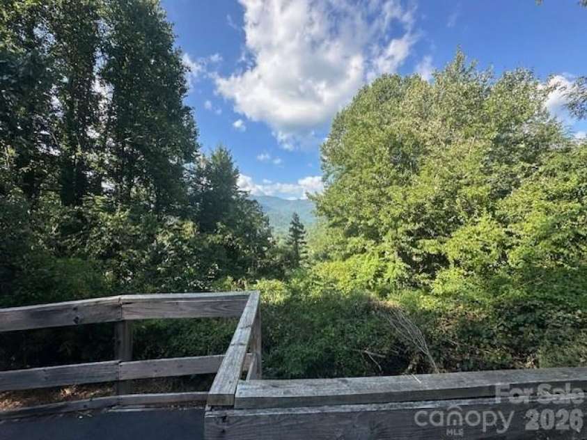 232 Heavenly View Drive, Sylva, NC 28779.  MLS# CAR4352569, YatesRealty ID 10706. 