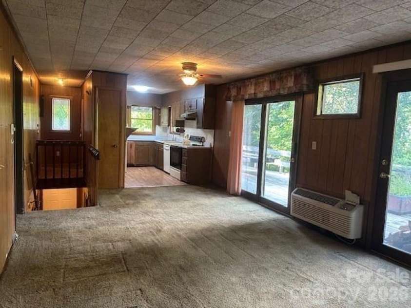 232 Heavenly View Drive, Sylva, NC 28779.  MLS# CAR4352569, YatesRealty ID 10706. 