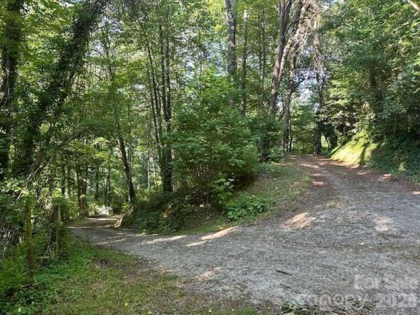 232 Heavenly View Drive, Sylva, NC 28779.  MLS# CAR4352569, YatesRealty ID 10706. 