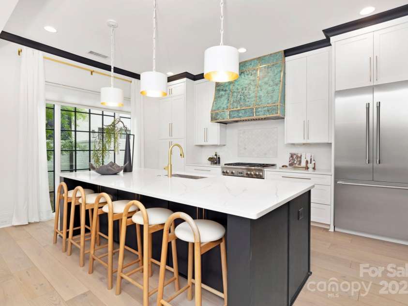 9020 Tynecastle Commons Court, Charlotte, NC 28226.  MLS# CAR4247003, YatesRealty ID 10706. 