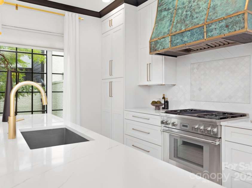 9020 Tynecastle Commons Court, Charlotte, NC 28226.  MLS# CAR4247003, YatesRealty ID 10706. 