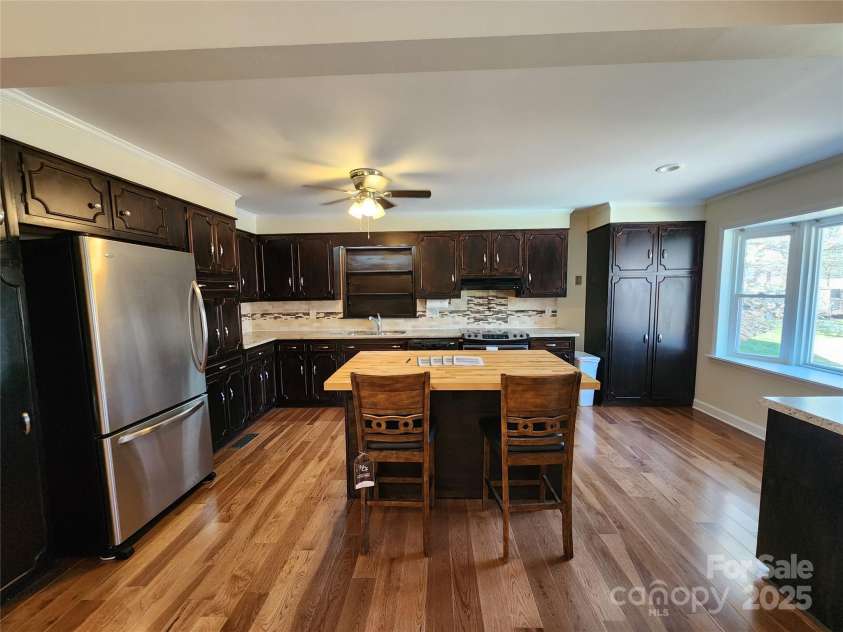 1301 Huckleberry Drive, Lincolnton, NC 28092.  MLS# CAR4238285, YatesRealty ID 10707. 