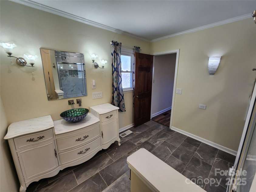 1301 Huckleberry Drive, Lincolnton, NC 28092.  MLS# CAR4238285, YatesRealty ID 10707. 