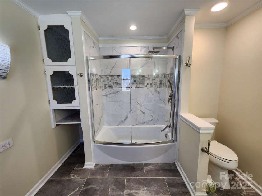 1301 Huckleberry Drive, Lincolnton, NC 28092.  MLS# CAR4238285, YatesRealty ID 10707. 