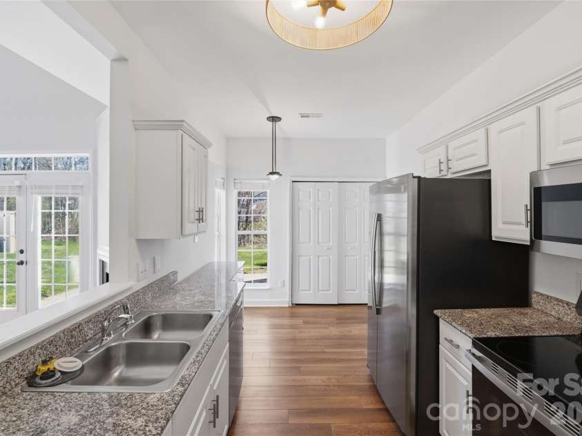 1320 Anthem Court, Charlotte, NC 28205.  MLS# CAR4357960, YatesRealty ID 10707. 