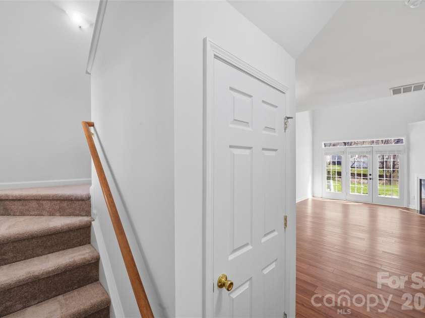 1320 Anthem Court, Charlotte, NC 28205.  MLS# CAR4357960, YatesRealty ID 10707. 