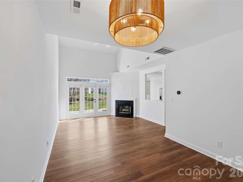 1320 Anthem Court, Charlotte, NC 28205.  MLS# CAR4357960, YatesRealty ID 10707. 
