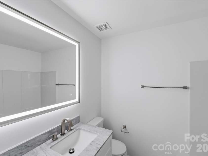 1320 Anthem Court, Charlotte, NC 28205.  MLS# CAR4357960, YatesRealty ID 10707. 