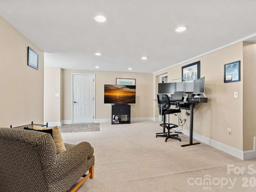 134 Lawrence Tee Lane, Mooresville, NC 28117.  MLS# CAR4359294, YatesRealty ID 10708. 
