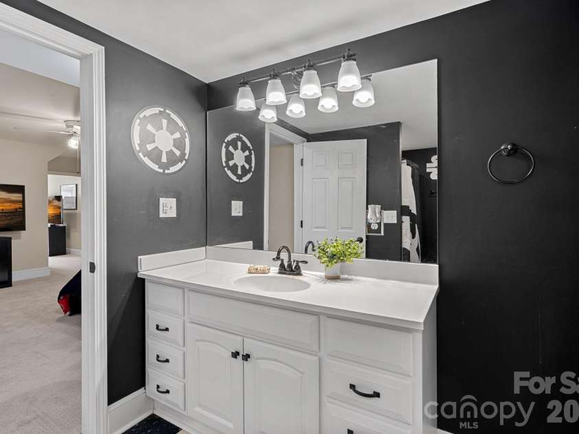 134 Lawrence Tee Lane, Mooresville, NC 28117.  MLS# CAR4359294, YatesRealty ID 10708. Basement Level Full Bathroom