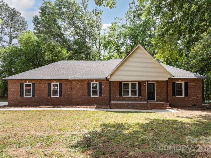 1513 White Ridge Drive, Rock Hill, SC 29732.  MLS# CAR4253408, YatesRealty ID 10709. 