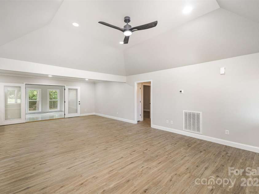 1513 White Ridge Drive, Rock Hill, SC 29732.  MLS# CAR4253408, YatesRealty ID 10709. 