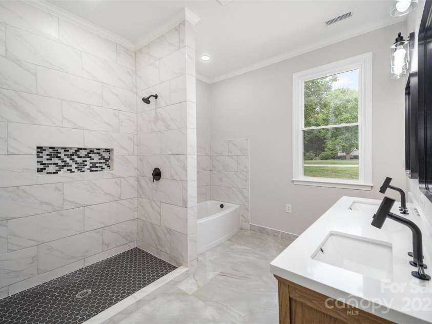 1513 White Ridge Drive, Rock Hill, SC 29732.  MLS# CAR4253408, YatesRealty ID 10709. 
