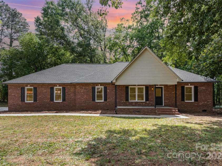 1513 White Ridge Drive, Rock Hill, SC 29732.  MLS# CAR4253408, YatesRealty ID 10709. 