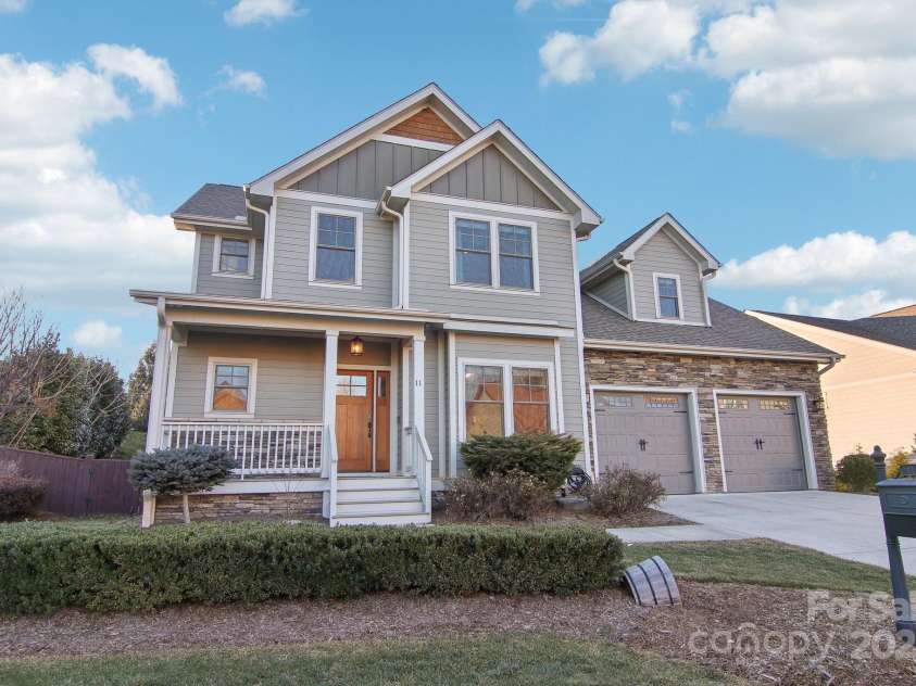11 Barnrock Drive, Mills River, NC 28759.  MLS# CAR4215834, YatesRealty ID 1071. 