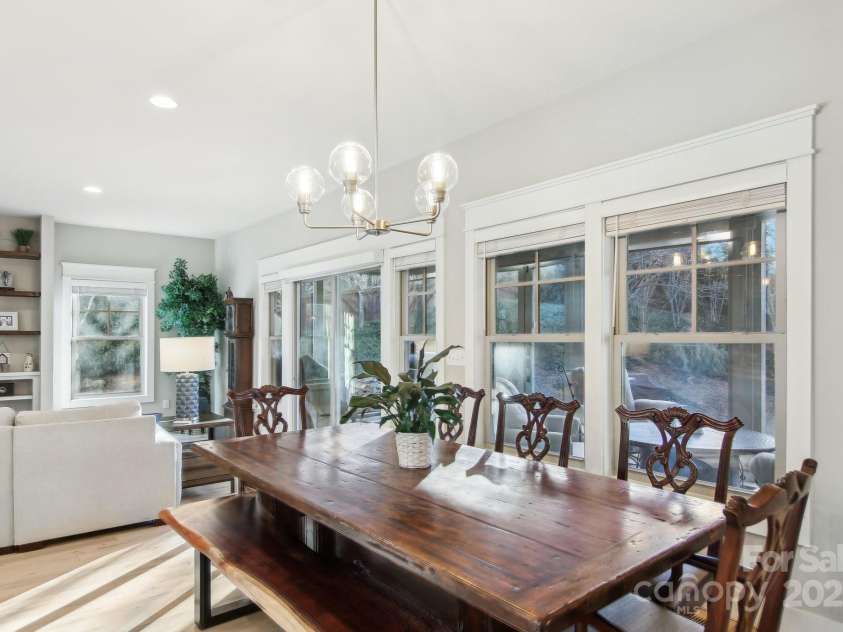 11 Barnrock Drive, Mills River, NC 28759.  MLS# CAR4215834, YatesRealty ID 1071. 