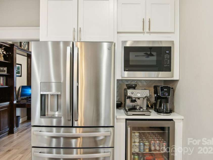 11 Barnrock Drive, Mills River, NC 28759.  MLS# CAR4215834, YatesRealty ID 1071. 