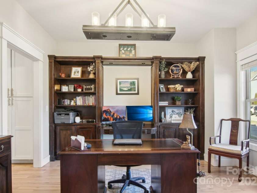 11 Barnrock Drive, Mills River, NC 28759.  MLS# CAR4215834, YatesRealty ID 1071. 