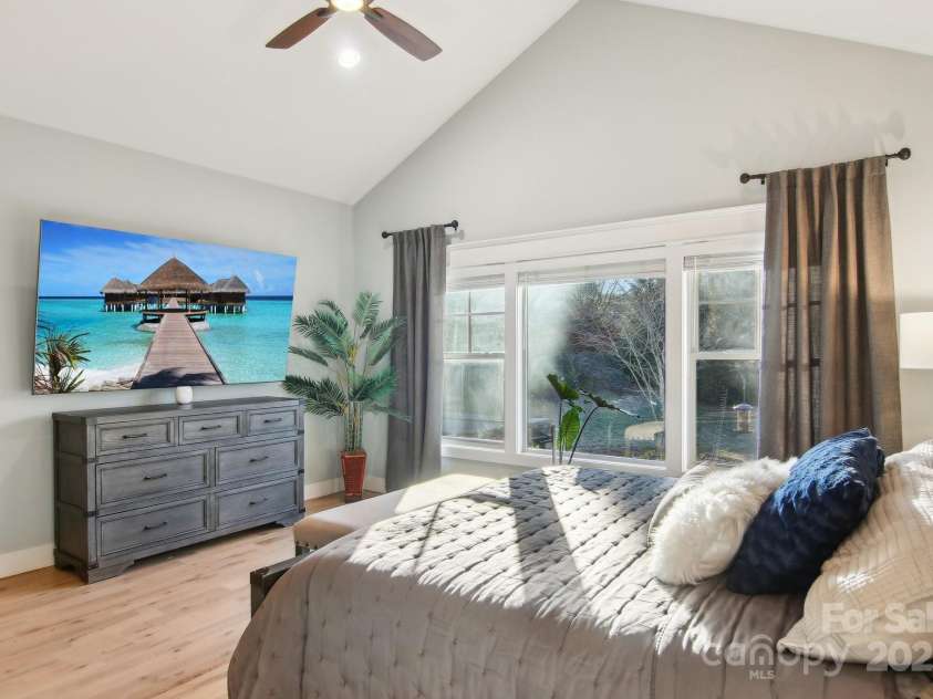 11 Barnrock Drive, Mills River, NC 28759.  MLS# CAR4215834, YatesRealty ID 1071. 