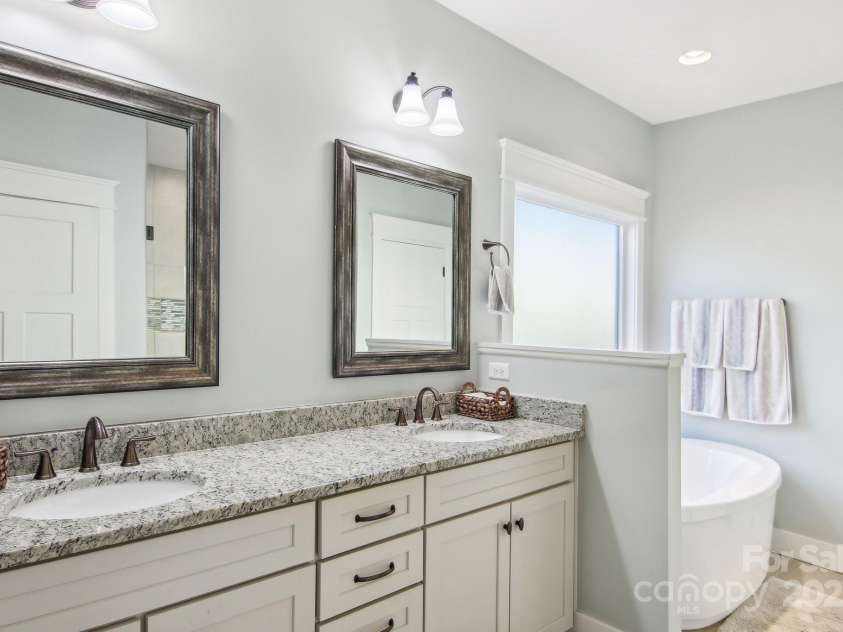 11 Barnrock Drive, Mills River, NC 28759.  MLS# CAR4215834, YatesRealty ID 1071. 