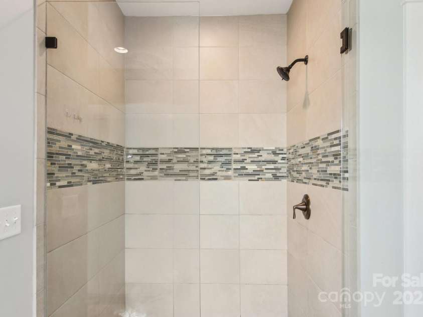 11 Barnrock Drive, Mills River, NC 28759.  MLS# CAR4215834, YatesRealty ID 1071. 