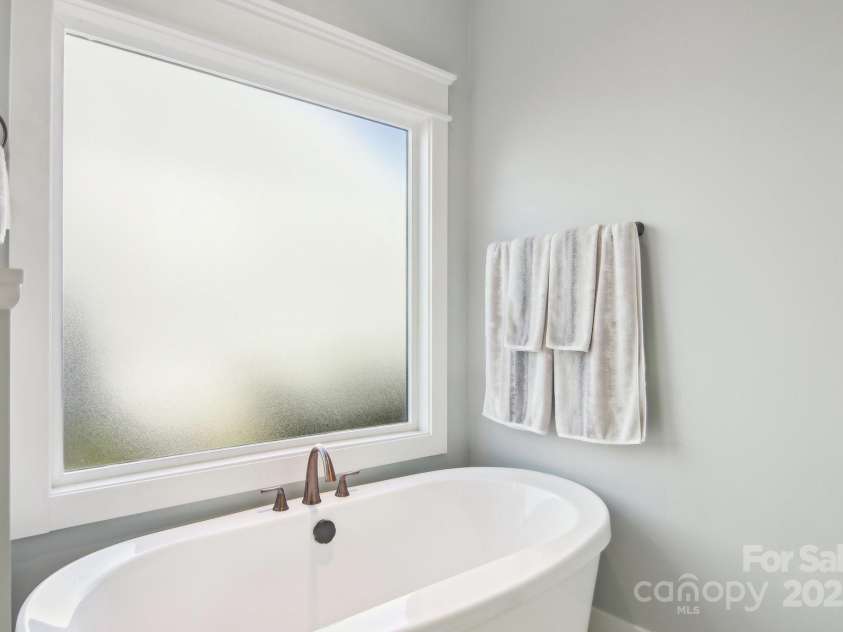 11 Barnrock Drive, Mills River, NC 28759.  MLS# CAR4215834, YatesRealty ID 1071. 