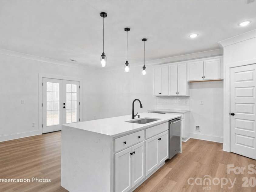 4506 Castleton Road, Charlotte, NC 28211.  MLS# CAR4355977, YatesRealty ID 10710. 