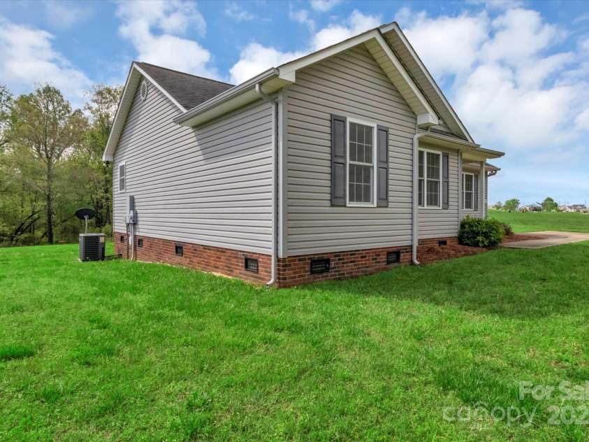 4773 Westwinds Road, Lincolnton, NC 28092.  MLS# CAR4243284, YatesRealty ID 10710. 