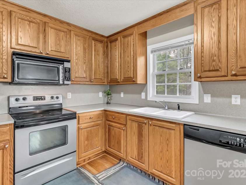 4773 Westwinds Road, Lincolnton, NC 28092.  MLS# CAR4243284, YatesRealty ID 10710. 