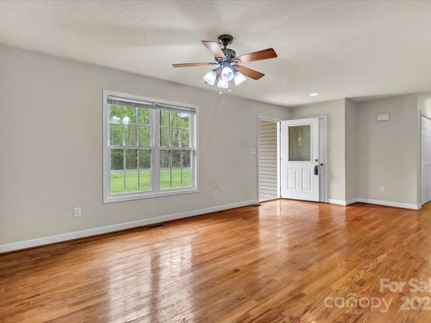 4773 Westwinds Road, Lincolnton, NC 28092.  MLS# CAR4243284, YatesRealty ID 10710. Light-filled living space perfect for relaxing or entertaining