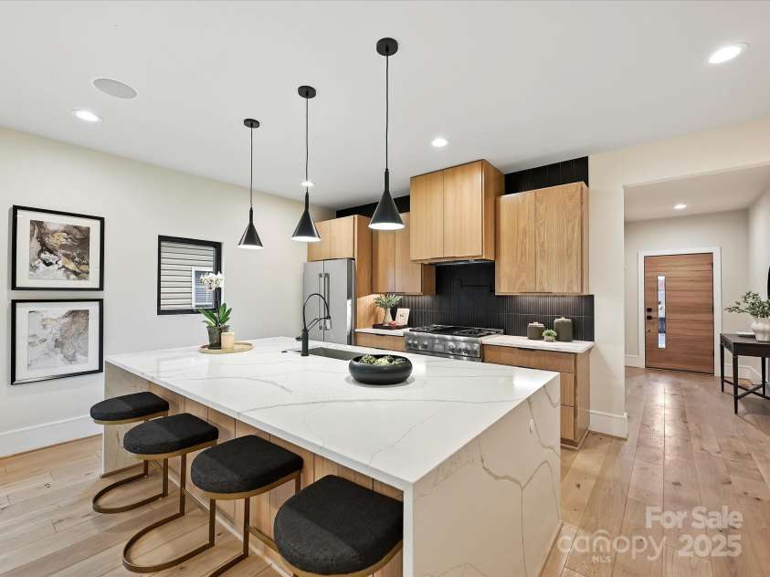 1516 Caldwell Street, Charlotte, NC 28206.  MLS# CAR4222711, YatesRealty ID 10711. 