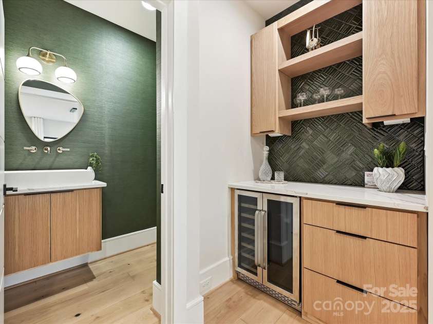 1516 Caldwell Street, Charlotte, NC 28206.  MLS# CAR4222711, YatesRealty ID 10711. 