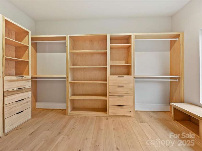 1516 Caldwell Street, Charlotte, NC 28206.  MLS# CAR4222711, YatesRealty ID 10711. 