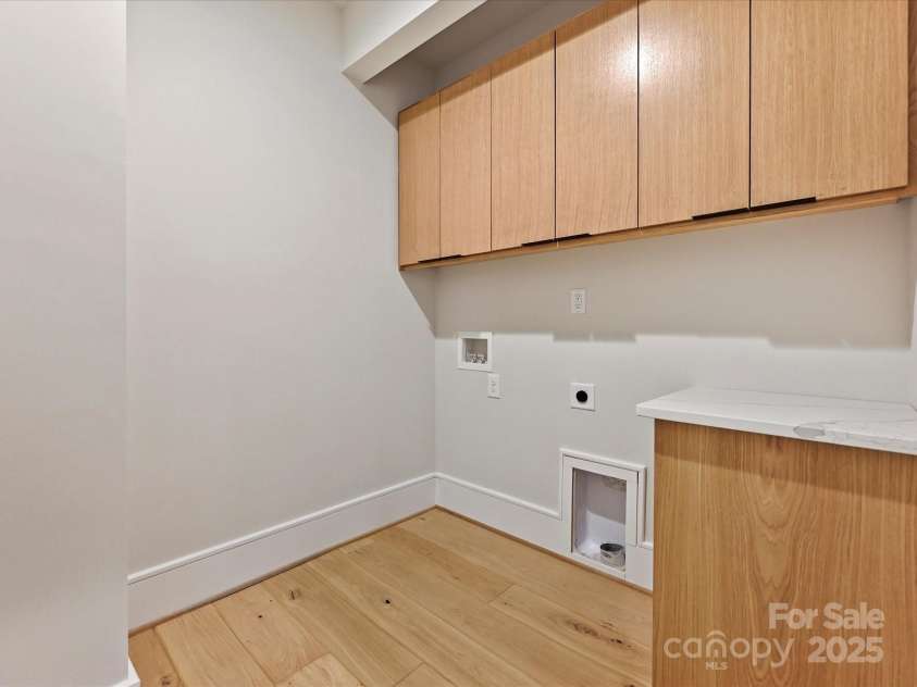 1516 Caldwell Street, Charlotte, NC 28206.  MLS# CAR4222711, YatesRealty ID 10711. 