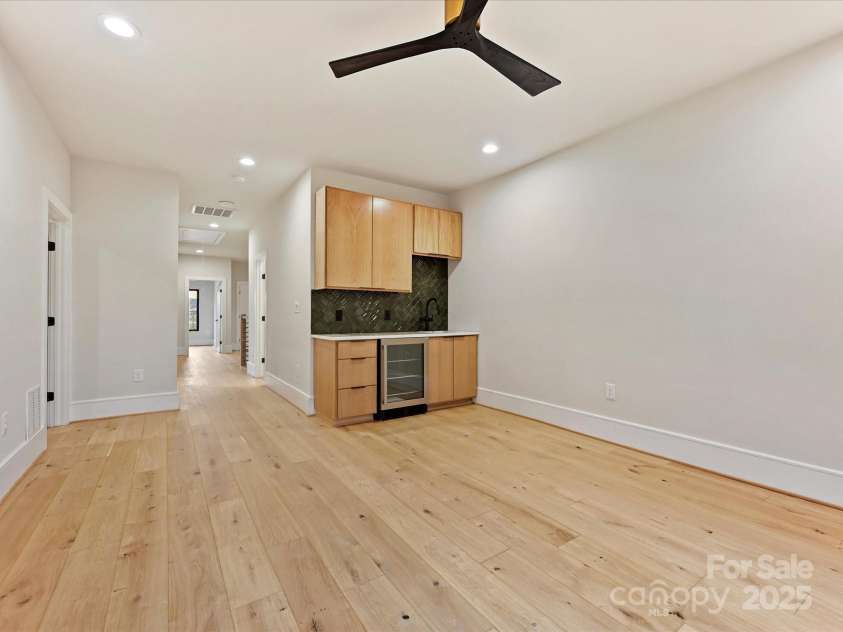 1516 Caldwell Street, Charlotte, NC 28206.  MLS# CAR4222711, YatesRealty ID 10711. 