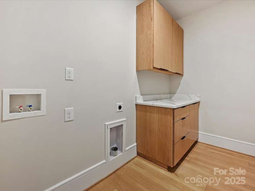 1516 Caldwell Street, Charlotte, NC 28206.  MLS# CAR4222711, YatesRealty ID 10711. 