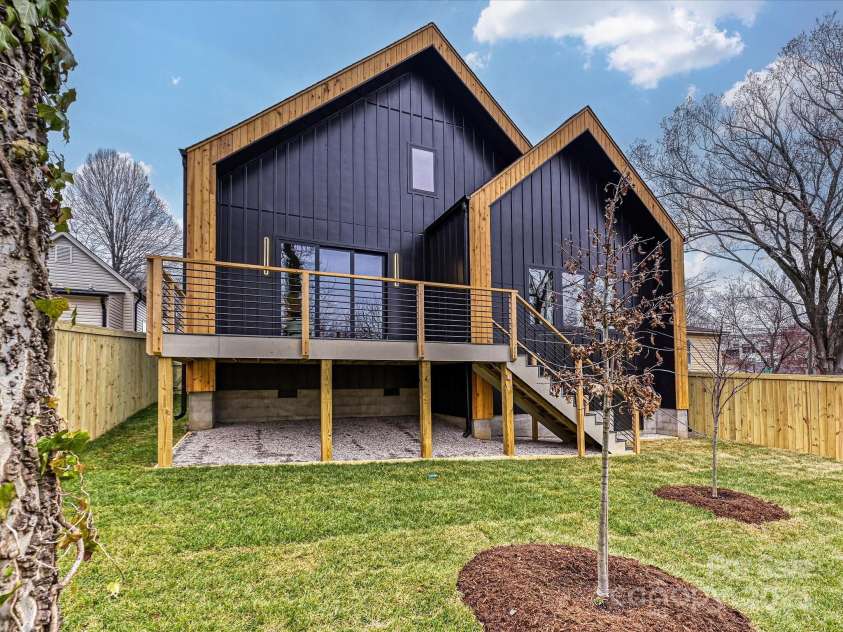 1516 Caldwell Street, Charlotte, NC 28206.  MLS# CAR4222711, YatesRealty ID 10711. 