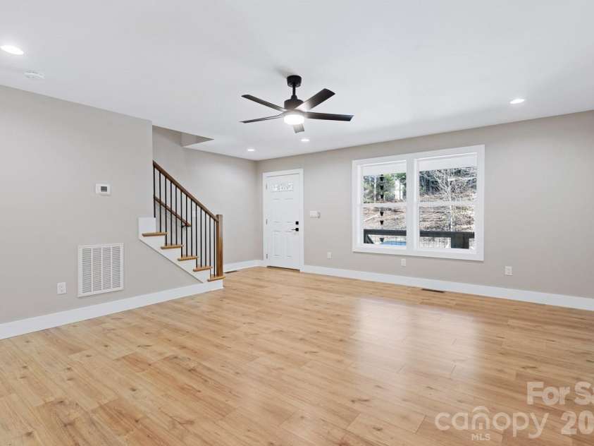 332 Bowditch Street, Burnsville, NC 28714.  MLS# CAR4349432, YatesRealty ID 10711. 
