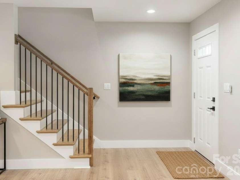 332 Bowditch Street, Burnsville, NC 28714.  MLS# CAR4349432, YatesRealty ID 10711. 