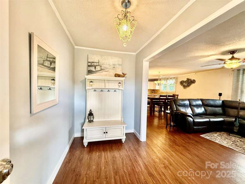 45 Oak Street, Great Falls, SC 29055.  MLS# CAR4246407, YatesRealty ID 10712. 