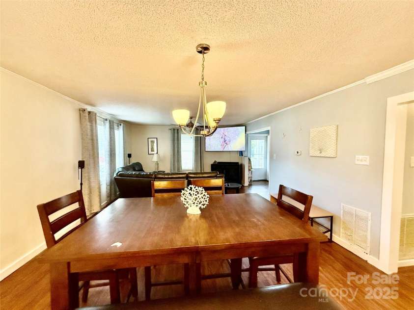 45 Oak Street, Great Falls, SC 29055.  MLS# CAR4246407, YatesRealty ID 10712. 