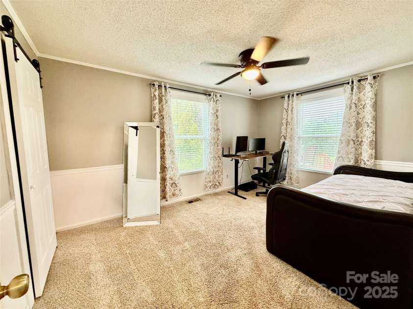 45 Oak Street, Great Falls, SC 29055.  MLS# CAR4246407, YatesRealty ID 10712. 