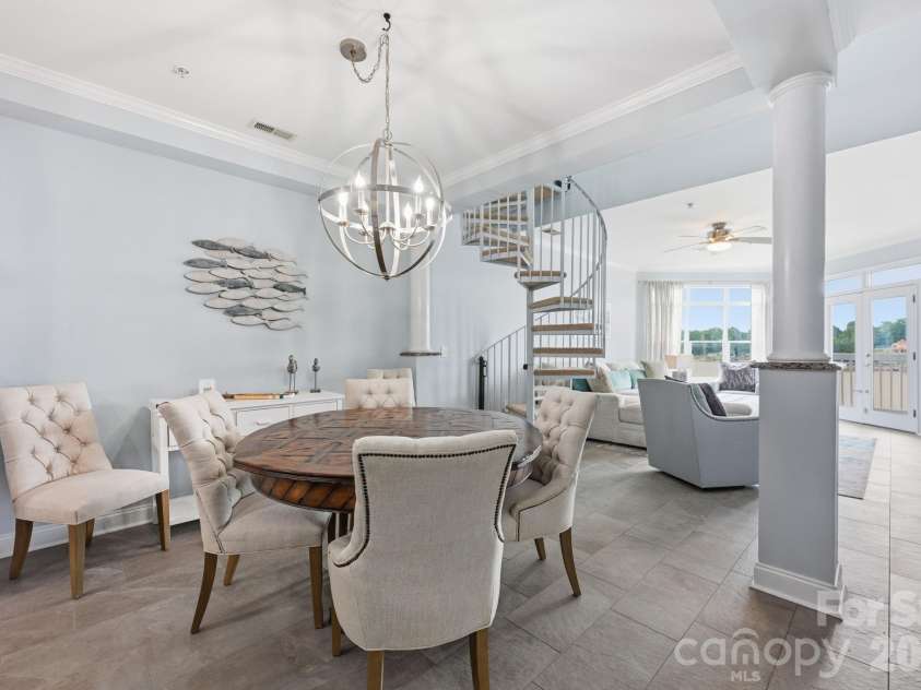 637 Williamson Road, Mooresville, NC 28117.  MLS# CAR4387308, YatesRealty ID 10712. 