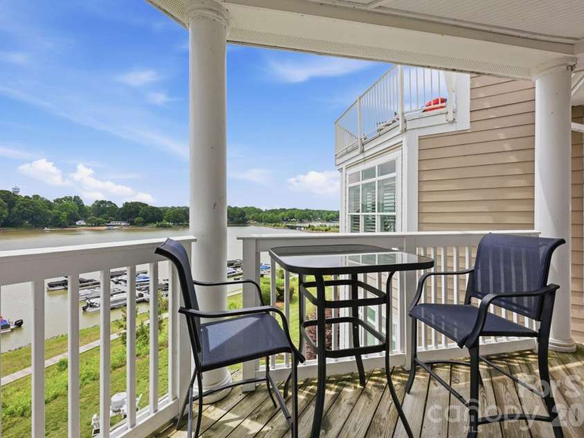 637 Williamson Road, Mooresville, NC 28117.  MLS# CAR4387308, YatesRealty ID 10712. 